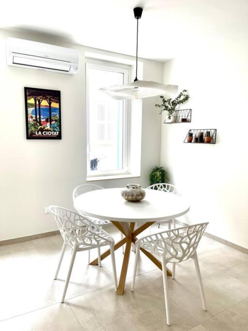 Appartement Moderne + Parking A 50M De La Mer لا سيوتا المظهر الخارجي الصورة