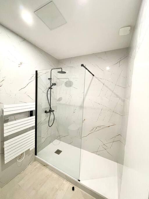 Appartement Moderne + Parking A 50M De La Mer لا سيوتا المظهر الخارجي الصورة