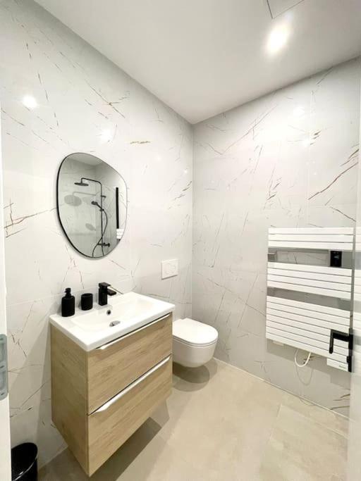 Appartement Moderne + Parking A 50M De La Mer لا سيوتا المظهر الخارجي الصورة
